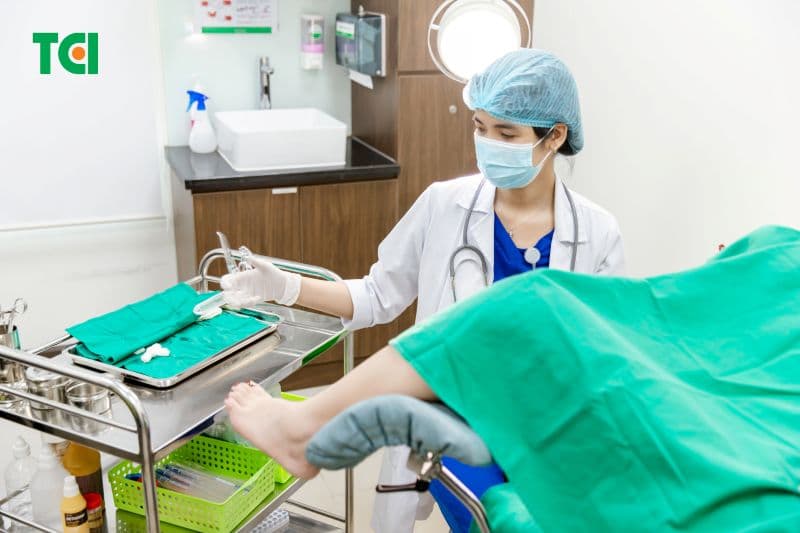 Khám viêm cổ tử cung thường không gây đau nhiều