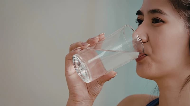 Ăn mềm, uống đủ nước và tái khám đúng hẹn giúp quá trình phục hồi diễn ra thuận lợi
