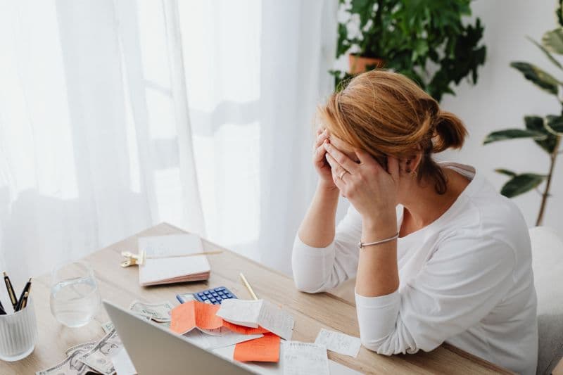 Người bị tăng huyết áp có thể không biểu hiện triệu chứng rõ ràng khiến người bệnh chủ quan và phát hiện muộn.