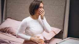 Ốm khi mang thai: Các bệnh thường gặp và cách xử trí an toàn
