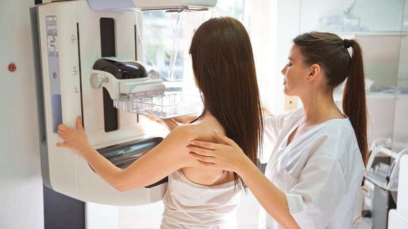 Kỹ thuật chụp nhũ ảnh phát hiện sớm ung thư vú ở nữ giới