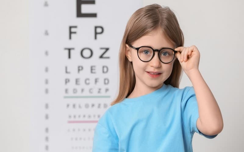 Các mốc khám mắt định kỳ ở mỗi độ tuổi sẽ khác nhau
