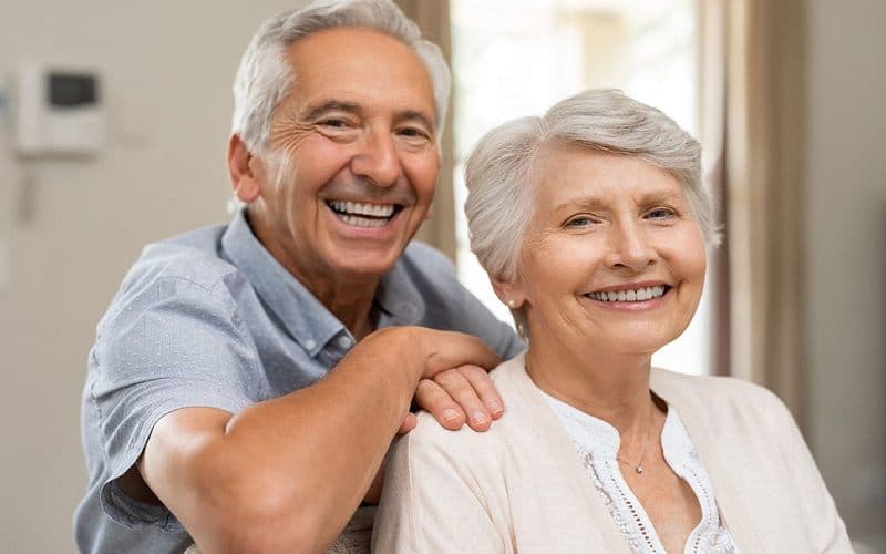 Những vấn đề về răng miệng thường gặp ở người cao tuổi cần khám định kỳ