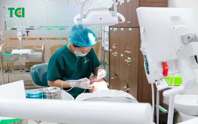 Kiểm soát nhiễm khuẩn tại phòng khám Răng Hàm Mặt góp phần hạn chế nguy cơ lây nhiễm chéo. 