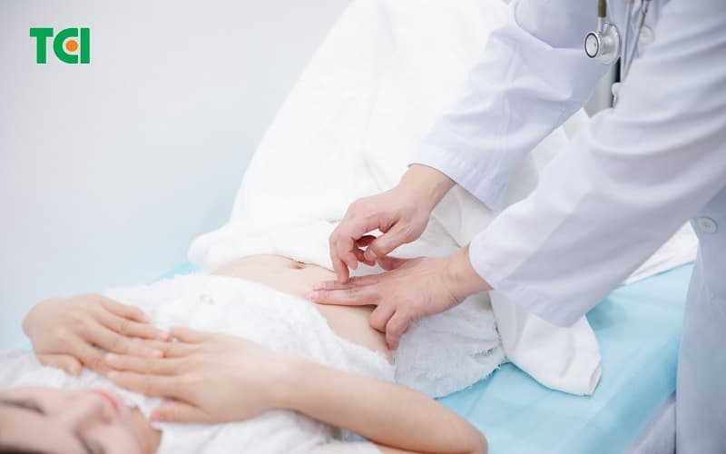 Quy trình khám Tiêu hóa được thực hiện theo từng bước, từ khai thác triệu chứng, thăm khám lâm sàng đến xét nghiệm, nội soi