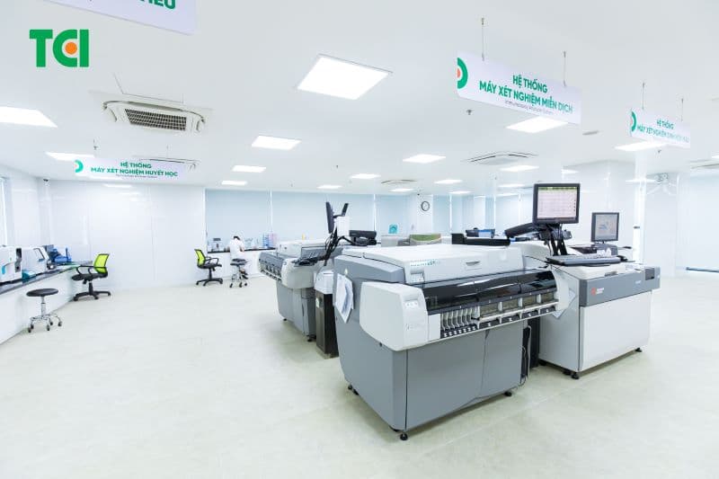 Phòng xét nghiệm tại Thu Cúc TCI Hải Phòng được trang bị hệ thống xét nghiệm tự động hiện đại