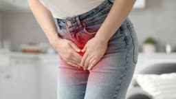 Sa tử cung: Dấu hiệu nhận biết, mức độ nguy hiểm và cách xử lý