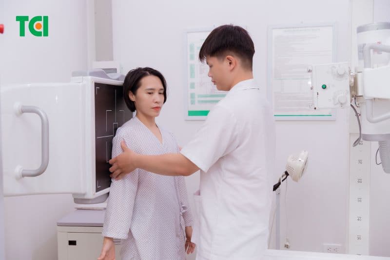 Việc lựa chọn siêu âm, X-quang, CT hay MRI cần dựa trên tình trạng thực tế và đánh giá của bác sĩ 