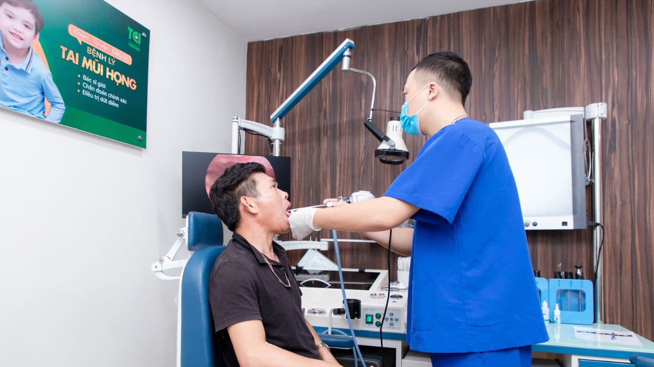 Nội soi Tai Mũi Họng và đo đa ký giấc ngủ giúp xác định vị trí, mức độ tắc nghẽn trước khi lựa chọn phẫu thuật