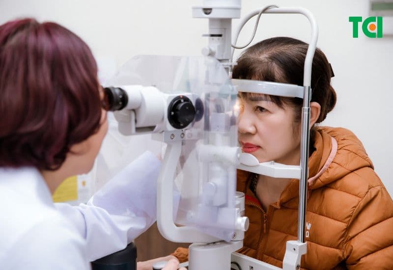 trầy xước giác mạc