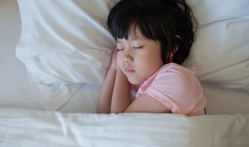 Trẻ 5 tuổi ngủ mấy tiếng 1 ngày là băn khoăn của nhiều cha mẹ
