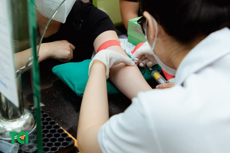 Lưu ý: Danh mục khám cho người mỡ máu cao phụ thuộc mức độ rối loạn lipid, tuổi, bệnh tim mạch, đái tháo đường, bệnh thận và thuốc đang sử dụng