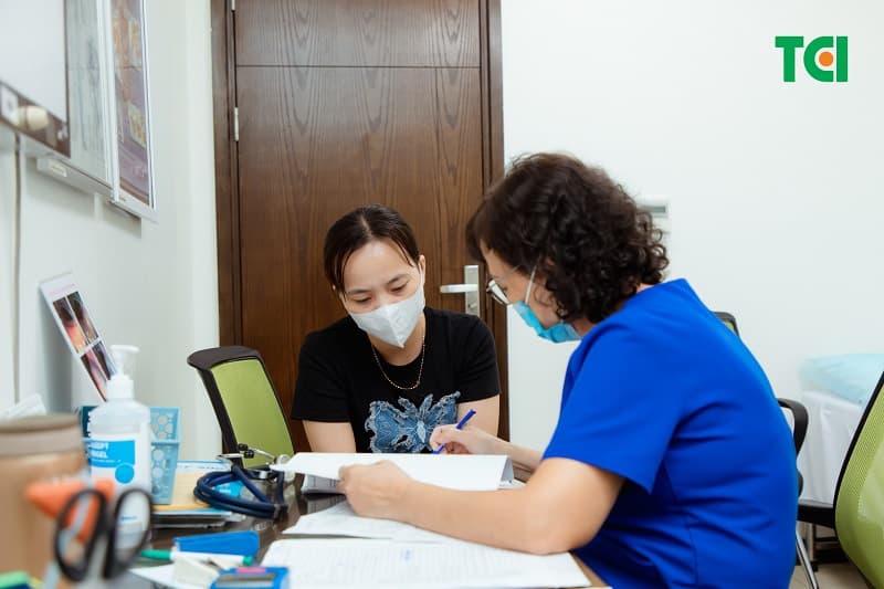 Các chuyên gia lưu ý người xét nghiệm cholesterol có thể được yêu cầu nhịn ăn khoảng 8-12 giờ, tùy loại xét nghiệm và chỉ định của bác sĩ