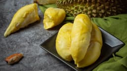 Đẻ mổ ăn được sầu riêng không? Góc giải đáp chi tiết cho mẹ bỉm