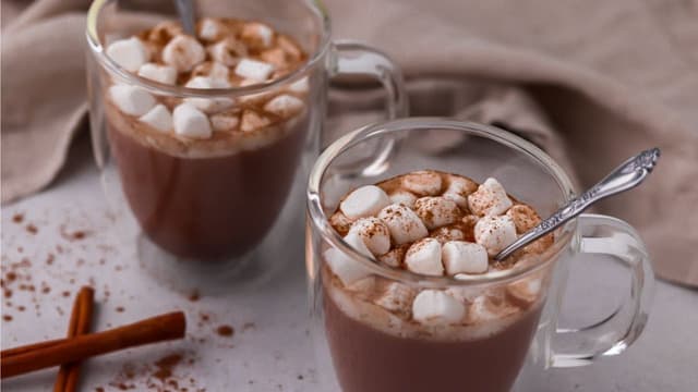 Bầu uống cacao được không và lợi ích cho thai kỳ?