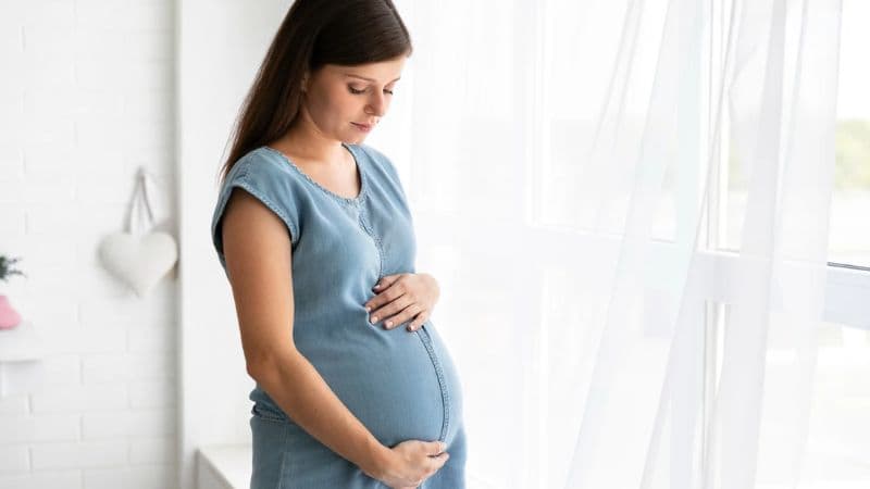 Ăn quá nhiều rong biển có thể gây dư thừa i-ốt, làm tăng nguy cơ rối loạn chức năng tuyến giáp ở mẹ và ảnh hưởng đến thai nhi.