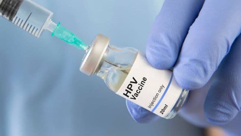Tiêm vắc-xin HPV là biện pháp quan trọng giúp giảm nguy cơ nhiễm các chủng HPV nguy cơ cao.