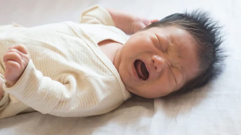 Trẻ sơ sinh bị khàn tiếng có sao không?