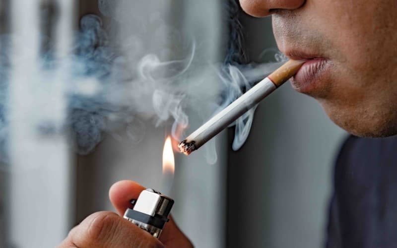 Người hút thuốc lá dễ khiến dạ dày bị loét
