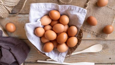 Ăn trứng gà nhiều có hại gan không? Ăn bao nhiêu là phù hợp?