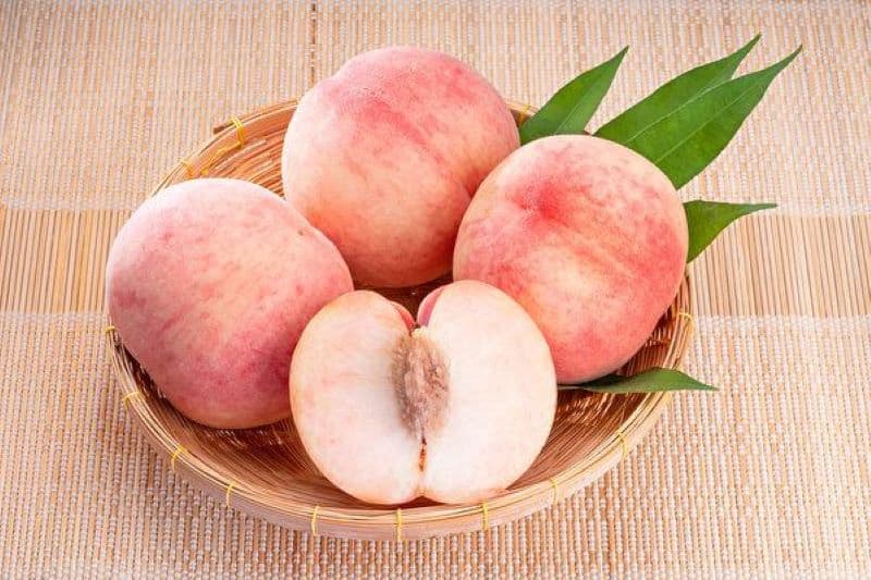Mặc dù đào không nằm trong nhóm trái cây cần tránh khi mang thai nhưng một số trường hợp nên hạn chế