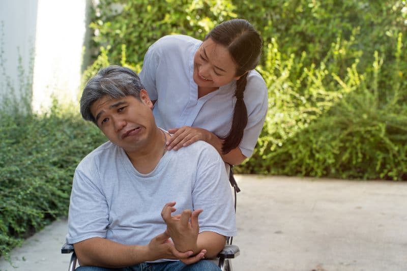 Sau mổ tụ máu não, một số người bệnh có thể đối mặt với nguy cơ đột quỵ não.