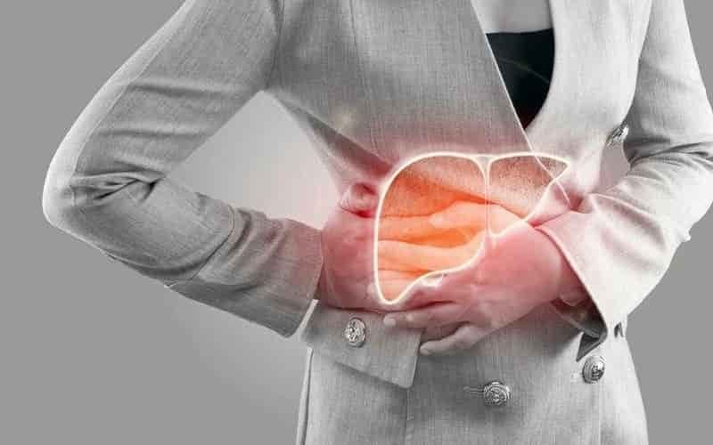 Đau hạ sườn phải có thể là dấu hiệu cảnh báo vỡ gan