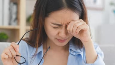 Đau mắt đỏ do virus bao lâu thì khỏi? Dấu hiệu và cách điều trị