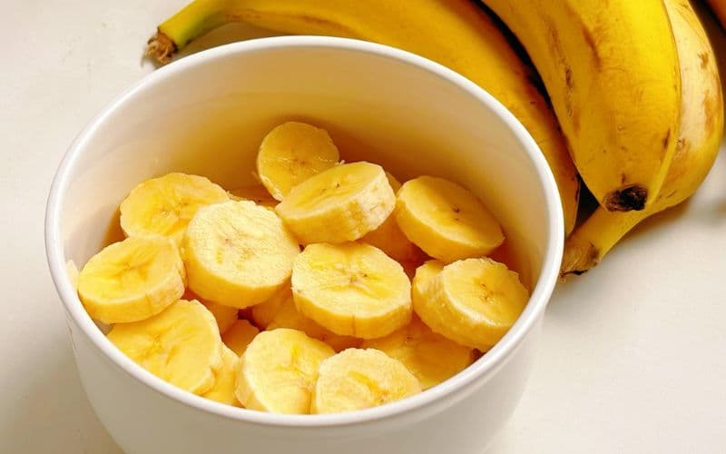 Đẻ mổ ăn được chuối tiêu không