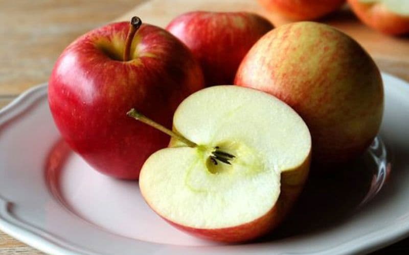 Nếu thắc mắc sinh mổ ăn táo có lợi ích gì, một trong những lợi ích đáng chú ý là khả năng bổ sung chất xơ cho khẩu phần.