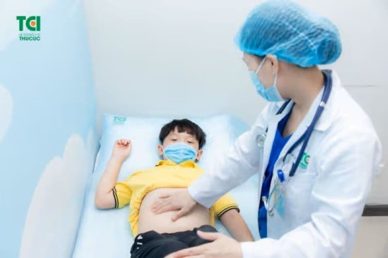 Trẻ nghi ngờ mắc Crohn cần được khám tại cơ sở có chuyên khoa tiêu hóa nhi