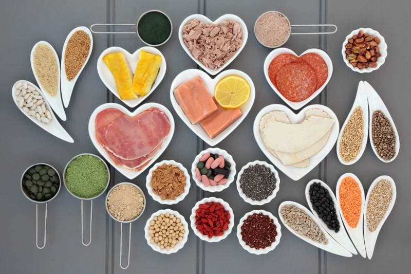 Lựa chọn đúng thực phẩm dinh dưỡng cho bà bầu giúp mẹ đáp ứng nhu cầu năng lượng, vitamin và khoáng chất cần thiết