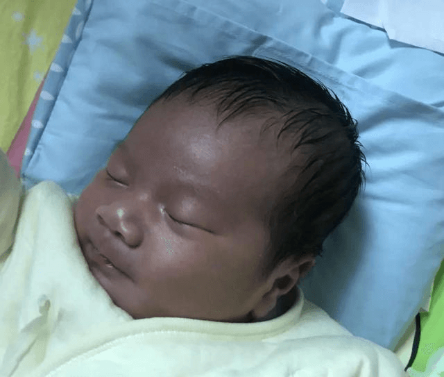 Sự thay đổi ngoại hình của bé sau vài tháng.