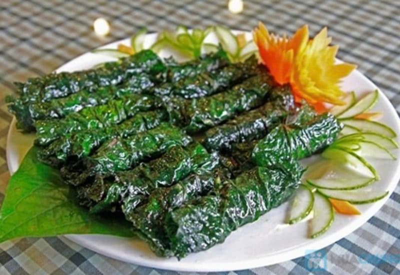 Lá lốt được sử dụng như một loại rau trong bữa ăn hàng ngày