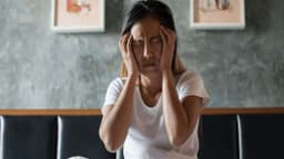 Nguyên nhân tiền mãn kinh là gì? Những yếu tố khiến phụ nữ mãn kinh sớm
