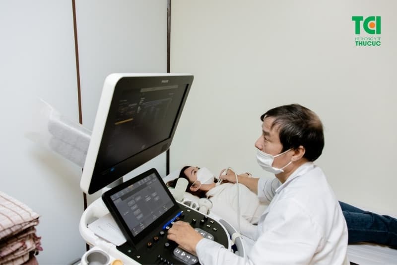 Siêu âm là phương pháp không xâm lấn, giúp đánh giá cấu trúc bên trong hạch