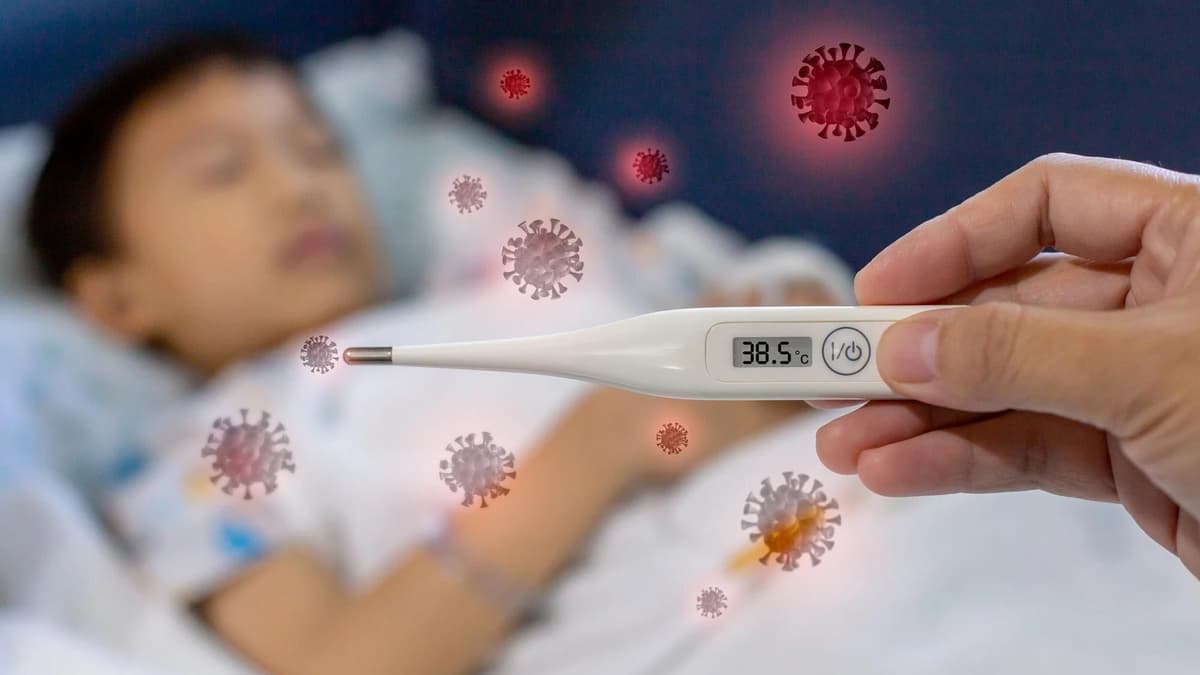 Sốt virus thường gây sốt cao, mệt mỏi, đau nhức, ho, rối loạn tiêu hóa và có thể kèm phát ban.