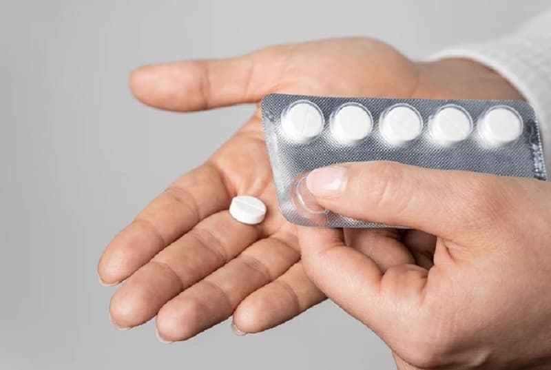 Tác dụng phụ của thuốc giảm đau Paracetamol nguy hiểm nhất là nguy cơ gây suy gan và tử vong khi dùng quá liều
