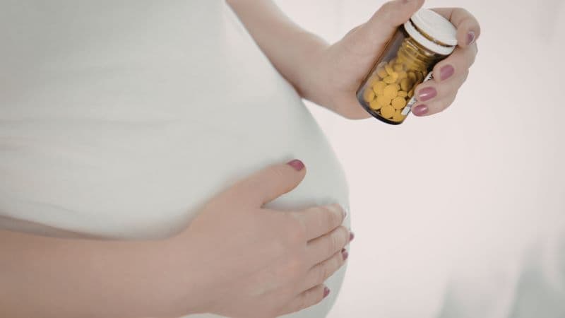 Trong thai kỳ, nhu cầu sắt, folate, vitamin B12, protein và nhiều vi chất khác tăng lên để đáp ứng sự phát triển của thai nhi cũng như quá trình tạo máu của mẹ