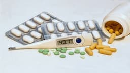 Các loại thuốc hạ sốt phổ biến: Công dụng, cách dùng và lưu ý an toàn