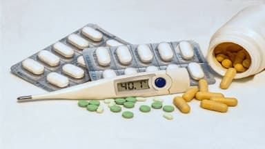 Các loại thuốc hạ sốt phổ biến: Công dụng, cách dùng và lưu ý an toàn