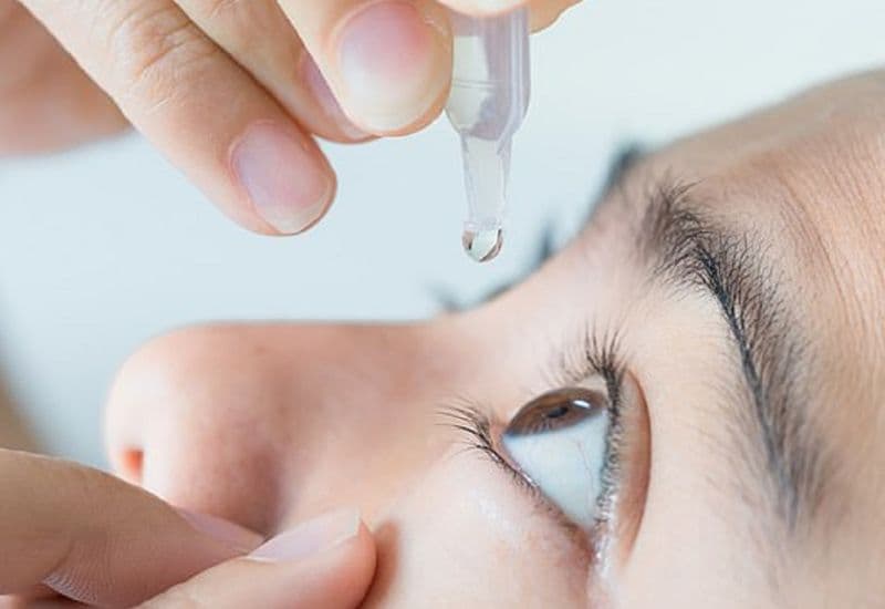 thuốc nhỏ mắt cho người mổ cận