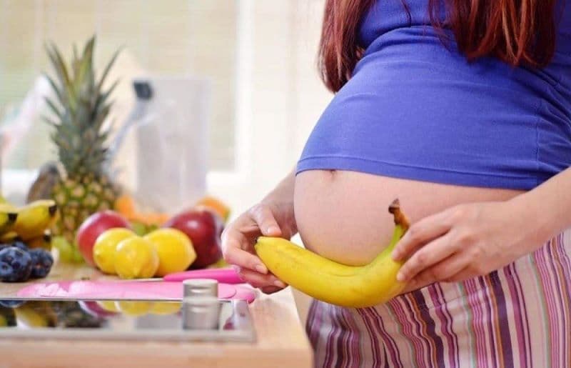 Mẹ bầu bị tiểu đường thai kỳ vẫn có thể ăn trái cây, bởi đây là nguồn cung cấp vitamin, khoáng chất và chất xơ cần thiết trong thai kỳ
