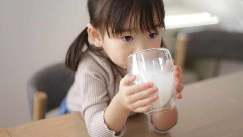 Trẻ bị viêm ruột có nên uống sữa? 5 điều cha mẹ cần lưu ý khi chăm sóc trẻ