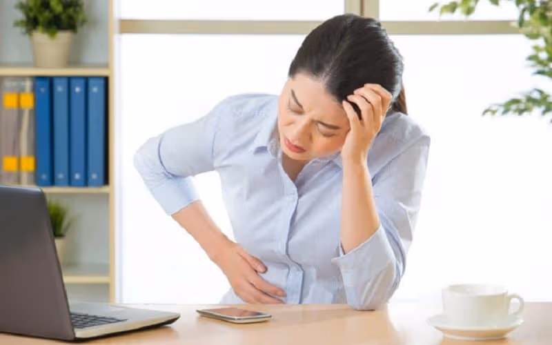 Tắc ruột do bã thức ăn gây nhiều triệu chứng điển hình, tùy mức độ tắc nghẽn
