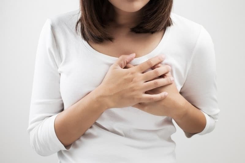 Nhân xơ tuyến vú là khối u lành tính cấu tạo từ mô xơ và mô tuyến vú, thường không đau và biến mất theo thời gian