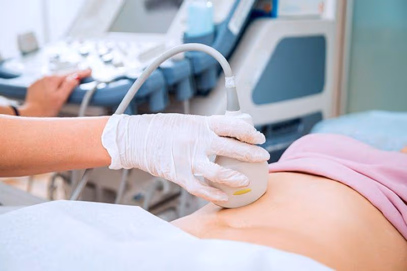 Khi phát hiện dấu hiệu Courvoisier trên lâm sàng, việc thực hiện ngay các xét nghiệm cận lâm sàng hiện đại là bắt buộc