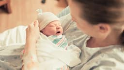 Vàng da nhân não là gì? Nguyên nhân, dấu hiệu và mức độ nguy hiểm
