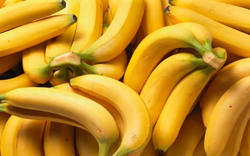 Chuối chín là lựa chọn phù hợp khi bị viêm dạ dày, nhờ kết cấu mềm và dễ tiêu hóa