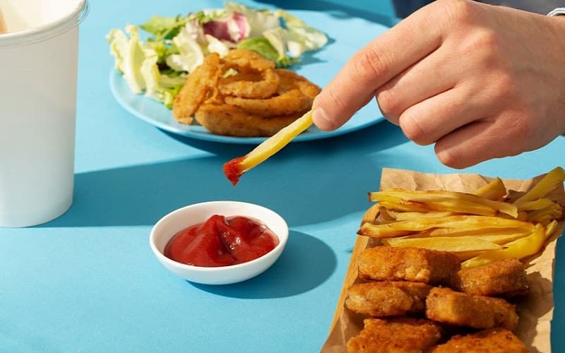Người bị viêm hạch mạc treo không nên ăn những thực phẩm dễ gây kích ứng và làm hệ tiêu hóa thêm khó chịu